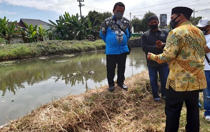 Sambangi Desa Cemengbakalan, BHS Bakal Benahi Wilayah Langganan Banjir Sambangi Desa Cemengbakalan, BHS Bakal Benahi Wilayah Langganan Banjir