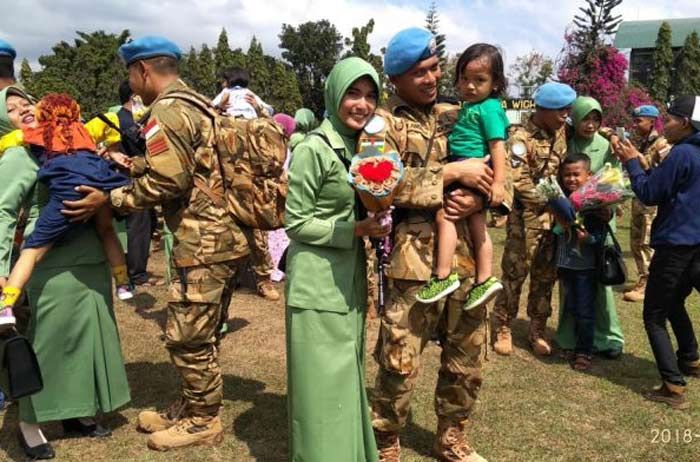 Pasukan Yon Zipur 5/ABW Pulang dari Afrika dengan Selamat Pasukan Yon Zipur 5/ABW Pulang dari Afrika dengan Selamat