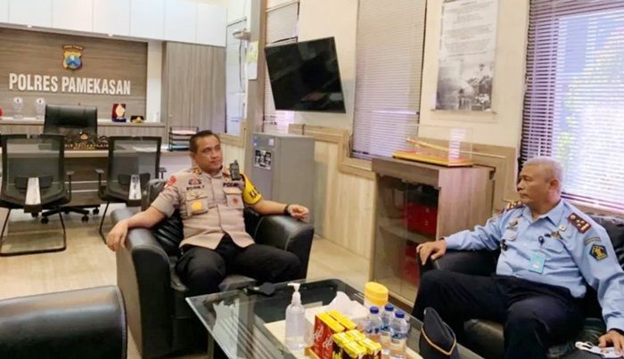 Lapas Kelas IIA Bersama Polres Pamekasan Siap Cegah dan Berantas Peredaran Narkoba Lapas Kelas IIA Bersama Polres Pamekasan Siap Cegah dan Berantas Peredaran Narkoba