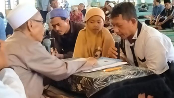 Ir Nicolas Tamonsang Masuk Islam, Keluarga Perempuan Nangis Haru