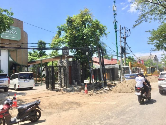 Dugaan Tanah Ambles, Polisi Dalami Penyebab Tewasnya Mandor Proyek Box Culvert di Gayungsari Barat