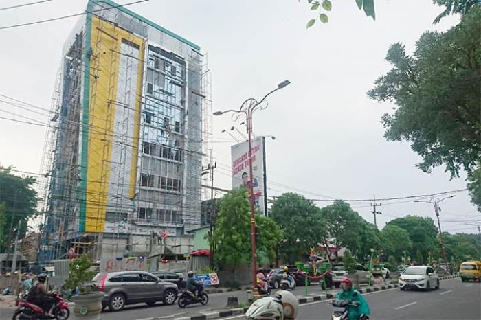 Molor, Pembangunan Gedung Delta Arta Sidoarjo 7 Lantai Diperpanjang 55 Hari Molor, Pembangunan Gedung Delta Arta Sidoarjo 7 Lantai Diperpanjang 55 Hari