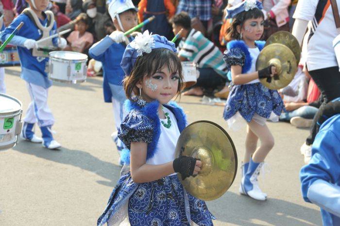 36 Sekolah Ikuti Kirab Drum band