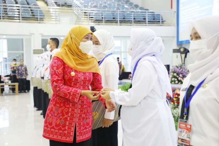 Wujudkan Smart ASN BerAKHLAK, Gubernur Khofifah Komitmen Kembangkan Kompetensi Widyaiswara Wujudkan Smart ASN BerAKHLAK, Gubernur Khofifah Komitmen Kembangkan Kompetensi Widyaiswara