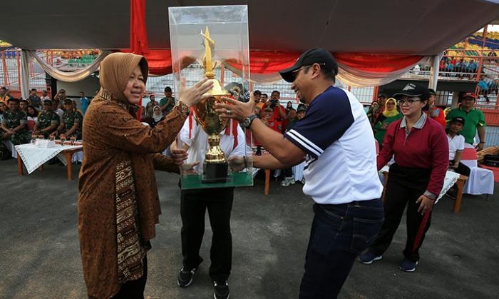 Pormaskot, Cara Risma Sudahi Era Tawuran di Surabaya Pormaskot, Cara Risma Sudahi Era Tawuran di Surabaya