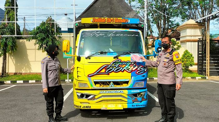 Polres Pamekasan Gagalkan Penyelundupan Pupuk yang Diangkut Truk PT Berkah Rahmat Ilahi Polres Pamekasan Gagalkan Penyelundupan Pupuk yang Diangkut Truk PT Berkah Rahmat Ilahi
