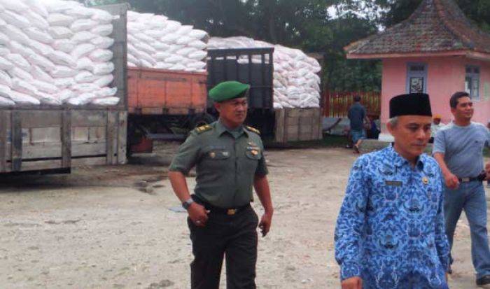 Dandim 0829/Bangkalan Jamin Stok Pupuk Bersubsidi di Bangkalan Tahun 2015 Aman Dandim 0829/Bangkalan Jamin Stok Pupuk Bersubsidi di Bangkalan Tahun 2015 Aman