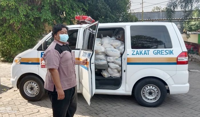 Posko Darurat Pemkab Gresik Mulai Distribusikan Bantuan ke Warga Isoman di Kecamatan Posko Darurat Pemkab Gresik Mulai Distribusikan Bantuan ke Warga Isoman di Kecamatan