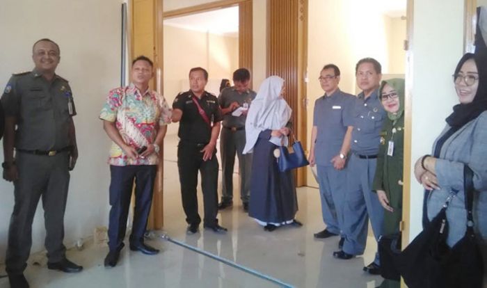 Banyak Kerusakan, DPRD Ponorogo Sidak Bangunan Sentra Industri Senilai Rp 30 M Banyak Kerusakan, DPRD Ponorogo Sidak Bangunan Sentra Industri Senilai Rp 30 M
