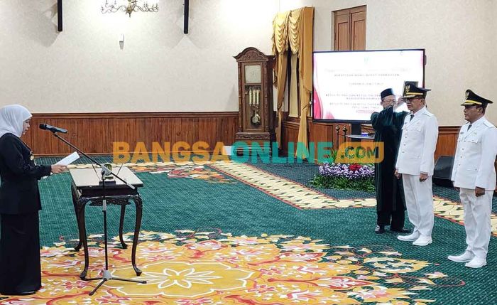 Lantik Bupati dan Wakil Bupati Pamekasan, Gubernur Khofifah Tekankan Pelbagai Hal ini Lantik Bupati dan Wakil Bupati Pamekasan, Gubernur Khofifah Tekankan Pelbagai Hal ini