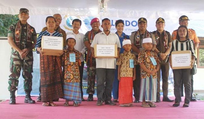 Peringati Hari Jadi ke-19, Lanal Maumere Gelar Pengobatan Gratis dan Sunatan Massal Peringati Hari Jadi ke-19, Lanal Maumere Gelar Pengobatan Gratis dan Sunatan Massal