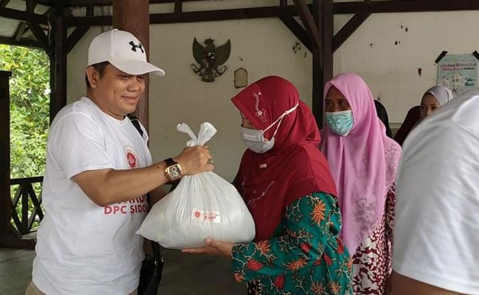 Baksos, Ikadin Sidoarjo Bantu Warga Tidak Mampu di Desa Terpencil