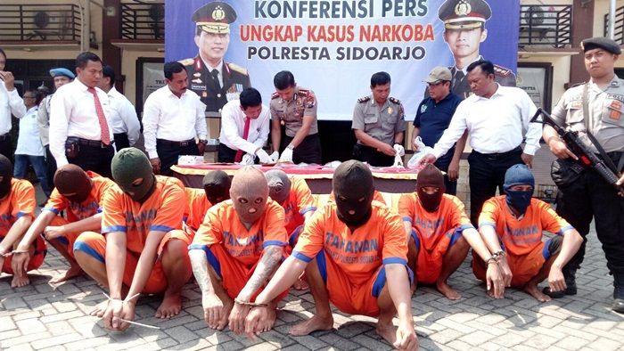 2 Oknum PNS Dishub Diamankan Satreskoba Polresta Sidoarjo 2 Oknum PNS Dishub Diamankan Satreskoba Polresta Sidoarjo