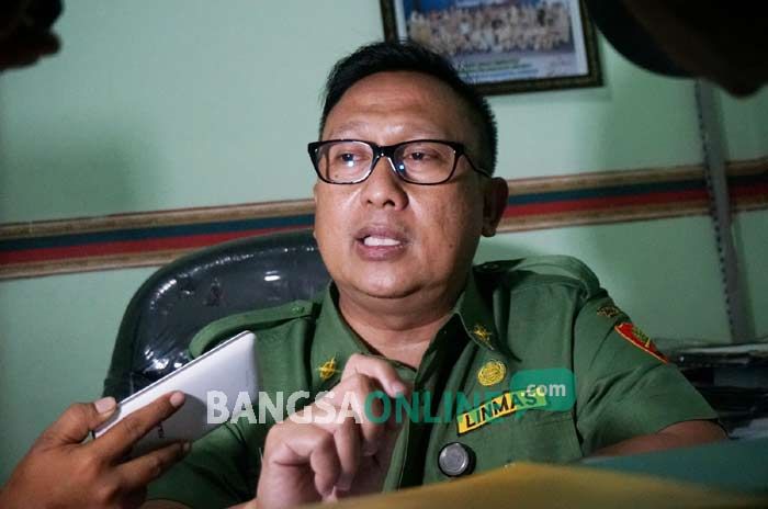 Wawancara Bangsaonline dengan Dinkes Jombang Soal Keracunan Santri Tambakberas Wawancara Bangsaonline dengan Dinkes Jombang Soal Keracunan Santri Tambakberas