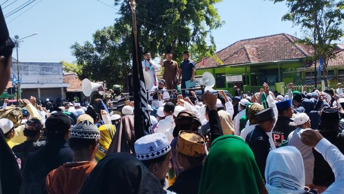Aksi Damai DPW FPI Tolak LGBT Direspons Positif DPRD Pamekasan Aksi Damai DPW FPI Tolak LGBT Direspons Positif DPRD Pamekasan