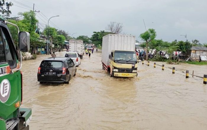 Banjir di Jalur Pantura Tuban Diduga Akibat Perubahan Tata Kelola Wilayah Banjir di Jalur Pantura Tuban Diduga Akibat Perubahan Tata Kelola Wilayah