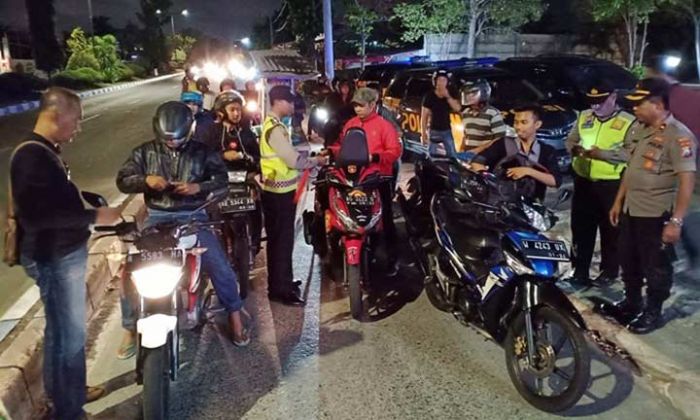 Jelang Hari Kemerdekaan, Petugas Gabungan di Sidoarjo Gelar Razia