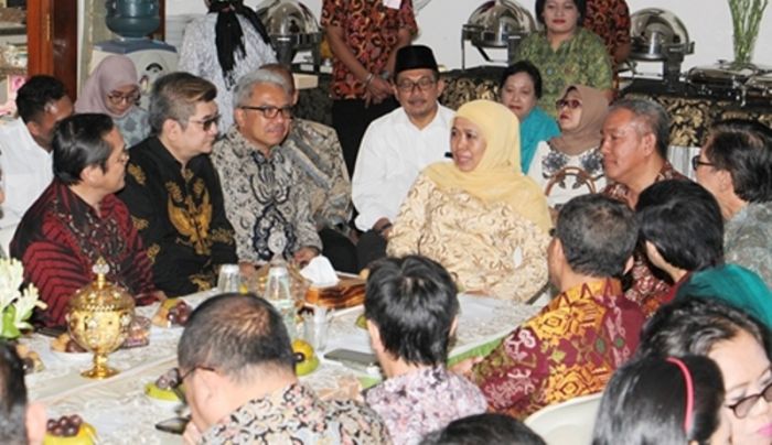 ​Gubernur Khofifah Open House di Kediaman, Terima Silaturahmi Badan Pengurus Antar Gereja se-Jatim