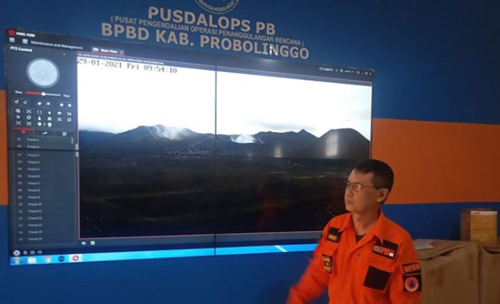 Pantau Aktivitas Gunung Bromo, BPBD Probolinggo Pasang CCTV Pantau Aktivitas Gunung Bromo, BPBD Probolinggo Pasang CCTV