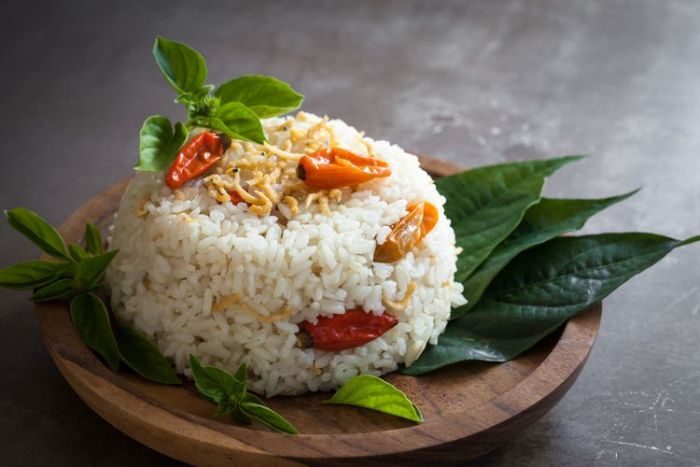 Resep Nasi Liwet Khas Sunda, Praktis Bikin di Rice Cooker Resep Nasi Liwet Khas Sunda, Praktis Bikin di Rice Cooker