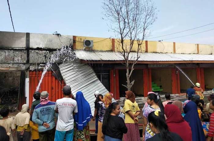 Korban Kebakaran di Pasar Singgahan Terancam Tak Dapat Bantuan Korban Kebakaran di Pasar Singgahan Terancam Tak Dapat Bantuan