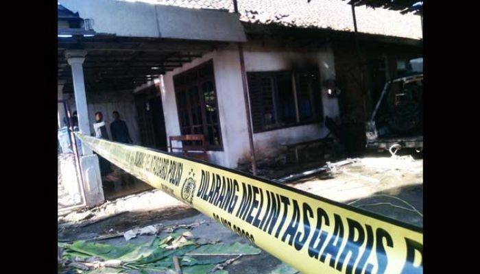 Ditinggal Pergi, Rumah di Desa Pekuwon Bojonegoro Terbakar Ditinggal Pergi, Rumah di Desa Pekuwon Bojonegoro Terbakar