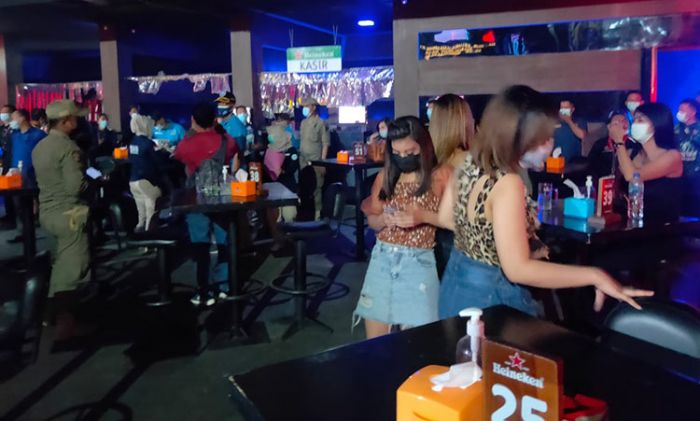 Positif Psikotropika, Pengunjung dan Pemandu Lagu Diamankan BNNK Tuban Positif Psikotropika, Pengunjung dan Pemandu Lagu Diamankan BNNK Tuban
