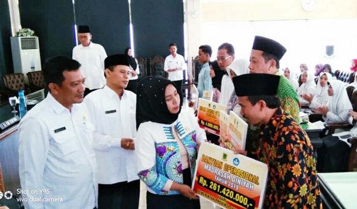 Honor GTT - PTT Akhirnya Ngucur Lagi Setelah Mandek 3 Tahun, Ning Ita Janji akan Berkelanjutan Honor GTT - PTT Akhirnya Ngucur Lagi Setelah Mandek 3 Tahun, Ning Ita Janji akan Berkelanjutan