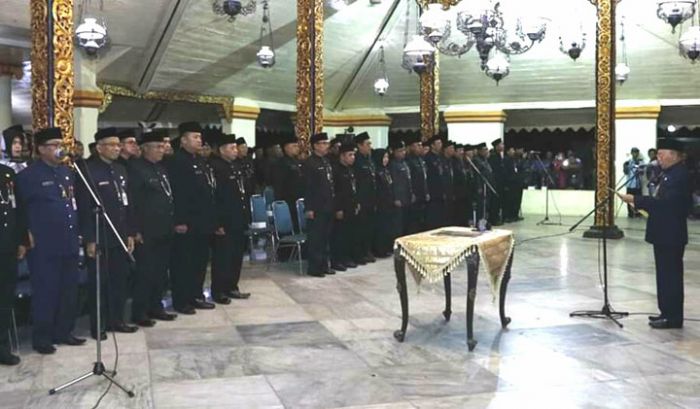 Kembali Gelar Mutasi Pejabat Tanpa Batalkan Mutasi Sebelumnya, Bupati Dinilai Abaikan Rekom KASN Kembali Gelar Mutasi Pejabat Tanpa Batalkan Mutasi Sebelumnya, Bupati Dinilai Abaikan Rekom KASN