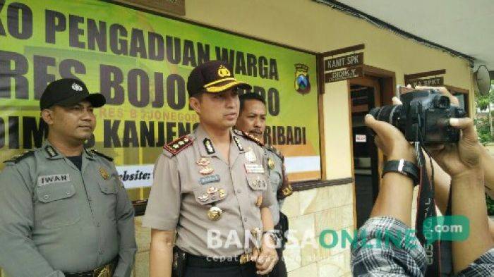 Kapolres Akui Warga Bojonegoro Jadi Korban Dimas Kanjeng Kapolres Akui Warga Bojonegoro Jadi Korban Dimas Kanjeng
