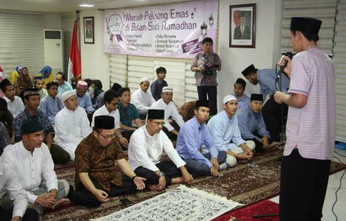 Prajurit KRI Bung Tomo-357, WNI, dan Mahasiswa Buka Bersama di KBRI Lebanon Prajurit KRI Bung Tomo-357, WNI, dan Mahasiswa Buka Bersama di KBRI Lebanon