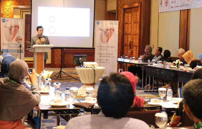 Phacoemulsifikasi, Operasi Katarak Tanpa Jahitan Diperkenalkan di Surabaya Phacoemulsifikasi, Operasi Katarak Tanpa Jahitan Diperkenalkan di Surabaya