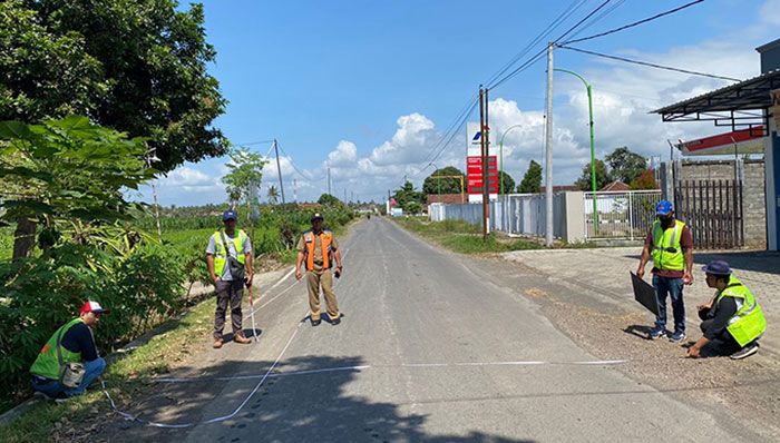Perbaiki Jalan Menuju Pulau Merah, Dinas PUCKPP Banyuwangi Siapkan Rp4,8 Miliar Perbaiki Jalan Menuju Pulau Merah, Dinas PUCKPP Banyuwangi Siapkan Rp4,8 Miliar