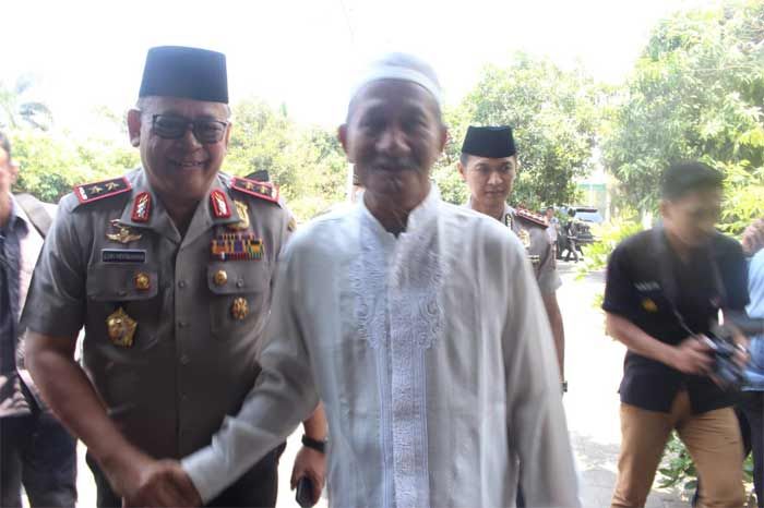 Kapolda Jatim Kunjungi Ponpes Bumi Shalawat di Lebo Kapolda Jatim Kunjungi Ponpes Bumi Shalawat di Lebo