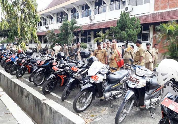 BPK Periksa Ribuan Kendaraan Plat Merah Pemkab Pamekasan BPK Periksa Ribuan Kendaraan Plat Merah Pemkab Pamekasan