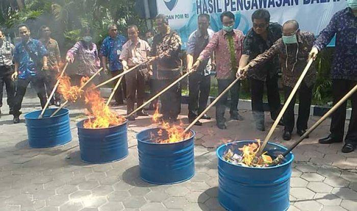 BPOM Surabaya Musnahkan Obat-obatan dan Makanan Berbahaya Senilai Rp 5,6 M BPOM Surabaya Musnahkan Obat-obatan dan Makanan Berbahaya Senilai Rp 5,6 M