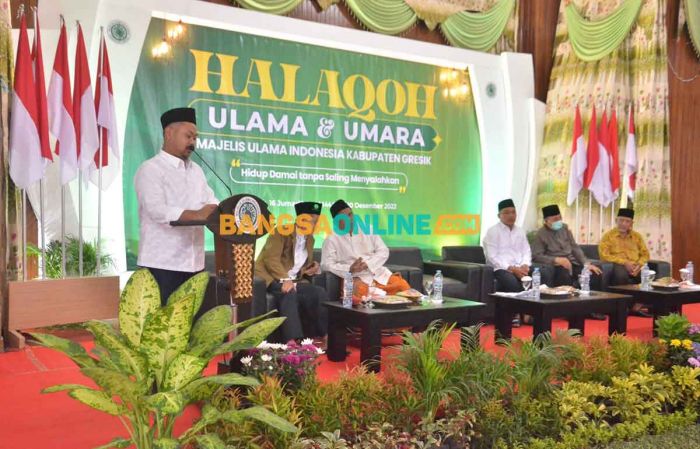 Hadir di Halaqoh Ulama, Bupati Gresik Ajak Masyarakat Hidup Damai