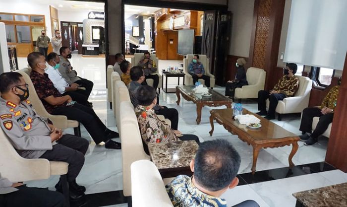 Gelar Audiensi dengan Jajaran PTPN X, Kapolda Jatim: Kami Siap Bantu Amankan Aset Gelar Audiensi dengan Jajaran PTPN X, Kapolda Jatim: Kami Siap Bantu Amankan Aset