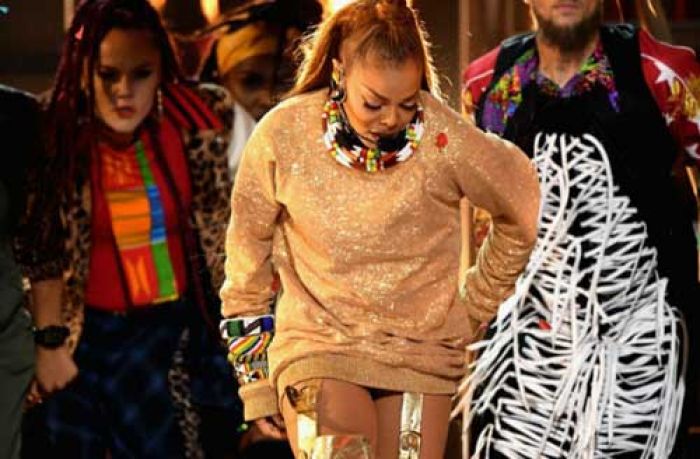 Dipercaya Masuk Islam, Janet Jackson Terima Penghargaan Billboards Award Dipercaya Masuk Islam, Janet Jackson Terima Penghargaan Billboards Award