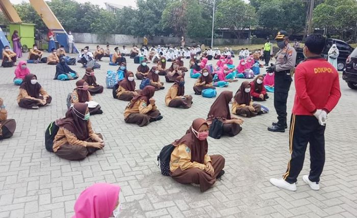 Polresta Sidoarjo Lakukan Pengecekan Kesehatan Terhadap Ratusan Santri Ponpes Amanatul Ummah Polresta Sidoarjo Lakukan Pengecekan Kesehatan Terhadap Ratusan Santri Ponpes Amanatul Ummah