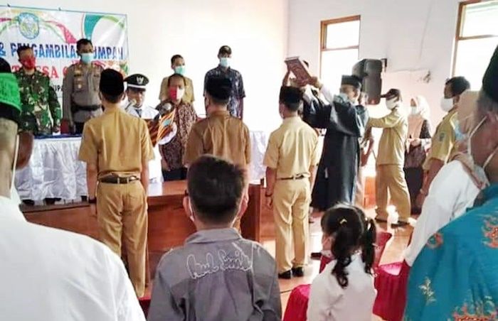 Acuhkan SE Wabup, Sejumlah Desa di Nganjuk Tetap Lakukan Pelantikan Perangkat Acuhkan SE Wabup, Sejumlah Desa di Nganjuk Tetap Lakukan Pelantikan Perangkat