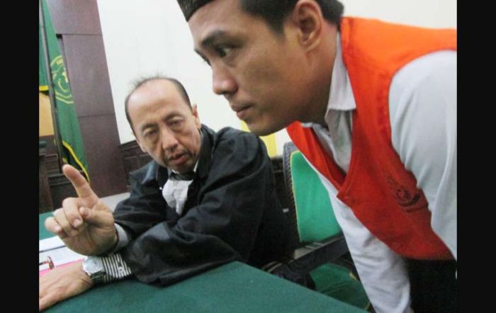 Jukir Pengedar SS di Mojokerto Divonis 10 Tahun dan Denda Rp 1 M, Kuasa Hukum Pikir-pikir Jukir Pengedar SS di Mojokerto Divonis 10 Tahun dan Denda Rp 1 M, Kuasa Hukum Pikir-pikir