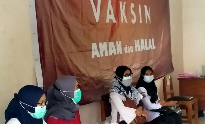 Digelar di Beberapa Tempat, ASN dan Non-ASN Pemkab Trenggalek Ikuti Vaksinasi Covid-19 Digelar di Beberapa Tempat, ASN dan Non-ASN Pemkab Trenggalek Ikuti Vaksinasi Covid-19