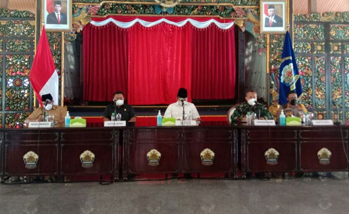 Bupati Bangkalan Izinkan Pelaksanaan Kegiatan Budaya, Asalkan Pelaku Seni Sudah Divaksin Bupati Bangkalan Izinkan Pelaksanaan Kegiatan Budaya, Asalkan Pelaku Seni Sudah Divaksin