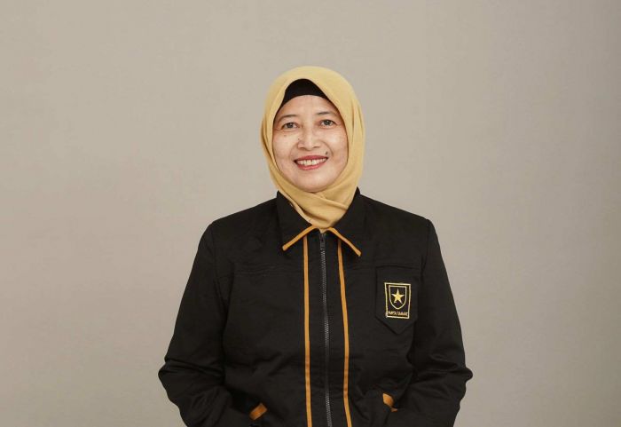 Loesi, Caleg Partai Ummat Ingin Tekan Angka Kemiskinan Sampai 2% di Surabaya Loesi, Caleg Partai Ummat Ingin Tekan Angka Kemiskinan Sampai 2% di Surabaya