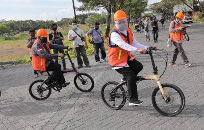 ​Ajak Belanja Produk Lokal, Gubernur Khofifah: Kita Harus Bangga Buatan Indonesia