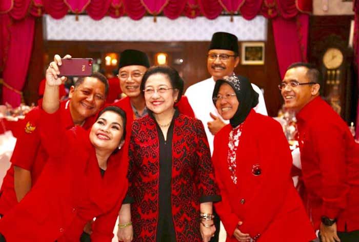 Beri Selamat Megawati, Puti: Otonomi Harus Perkuat NKRI Beri Selamat Megawati, Puti: Otonomi Harus Perkuat NKRI