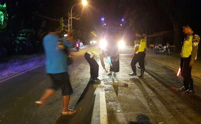 ​Dihantam Dua Truk, Pemuda di Palang Tuban Meregang Nyawa di atas Aspal