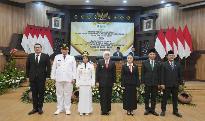 Gubernur Khofifah Minta Wali Kota-Wakil Wali Kota Mojokerto Selaraskan RPJMD Gubernur Khofifah Minta Wali Kota-Wakil Wali Kota Mojokerto Selaraskan RPJMD