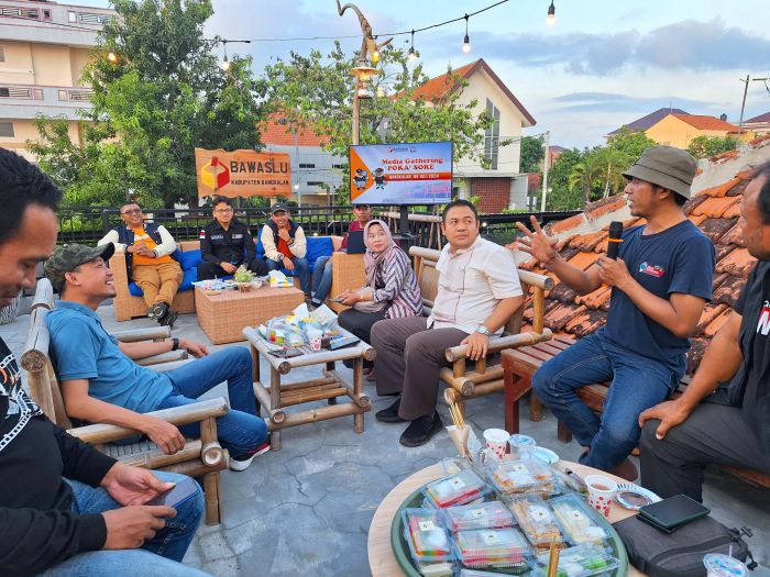 Bawaslu Bangkalan Catat Pelanggaran Pemilu 2024 Meningkat hingga 100 Persen Bawaslu Bangkalan Catat Pelanggaran Pemilu 2024 Meningkat hingga 100 Persen